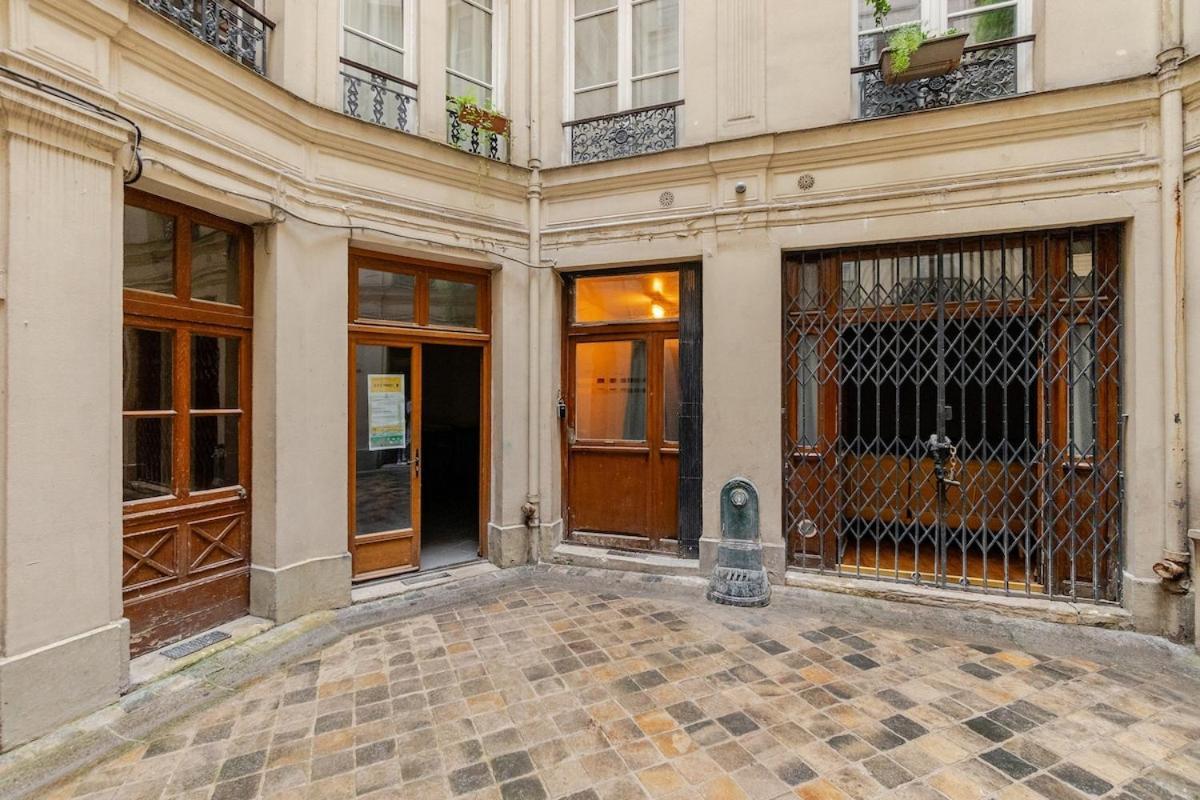 Studio Paris - Metro 7 Cadet - Quartier Faubourg-Montmartre Bagian luar foto